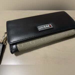 ⭐️ GUESS Wallet